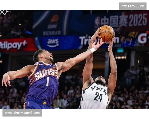 赛后双方球员交换球衣,展现体育精神 赛后双方球员交换球衣,展现体育精神